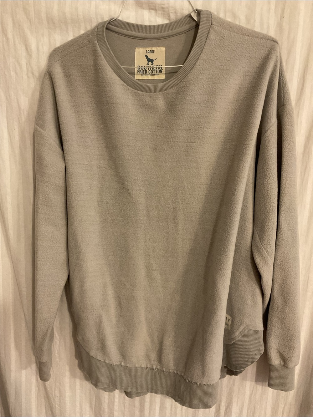 Southern fried Cotton L. Pullover Sweatshirt Raw Hems Grey